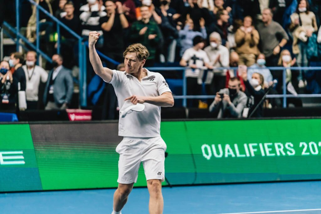 Harri Heliövaara ja Henry Patten välieriin Harri Heliövaara ja Henry Patten välieriin
