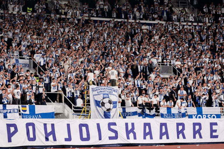 Näkökulma: Pohjoiskaarre opetti puolalaisille tapoja Olympiastadionin traagisessa illassa – myös Yle ansaitsee kehut