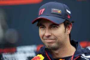 Sergio Perez latasi kovaa kritiikkiä Red Bullille