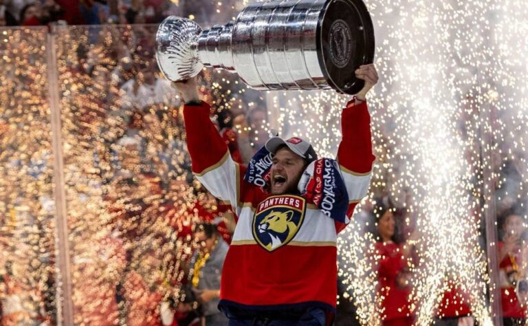 Vietetäänkö Edmontonissa tänä kesänä "Florida Panthers -päivää"? - Stanley Cup -pormestarit nostivat panosta Vietetäänkö Edmontonissa tänä kesänä ”Florida Panthers -päivää”? – Stanley Cup -pormestarit nostivat panosta