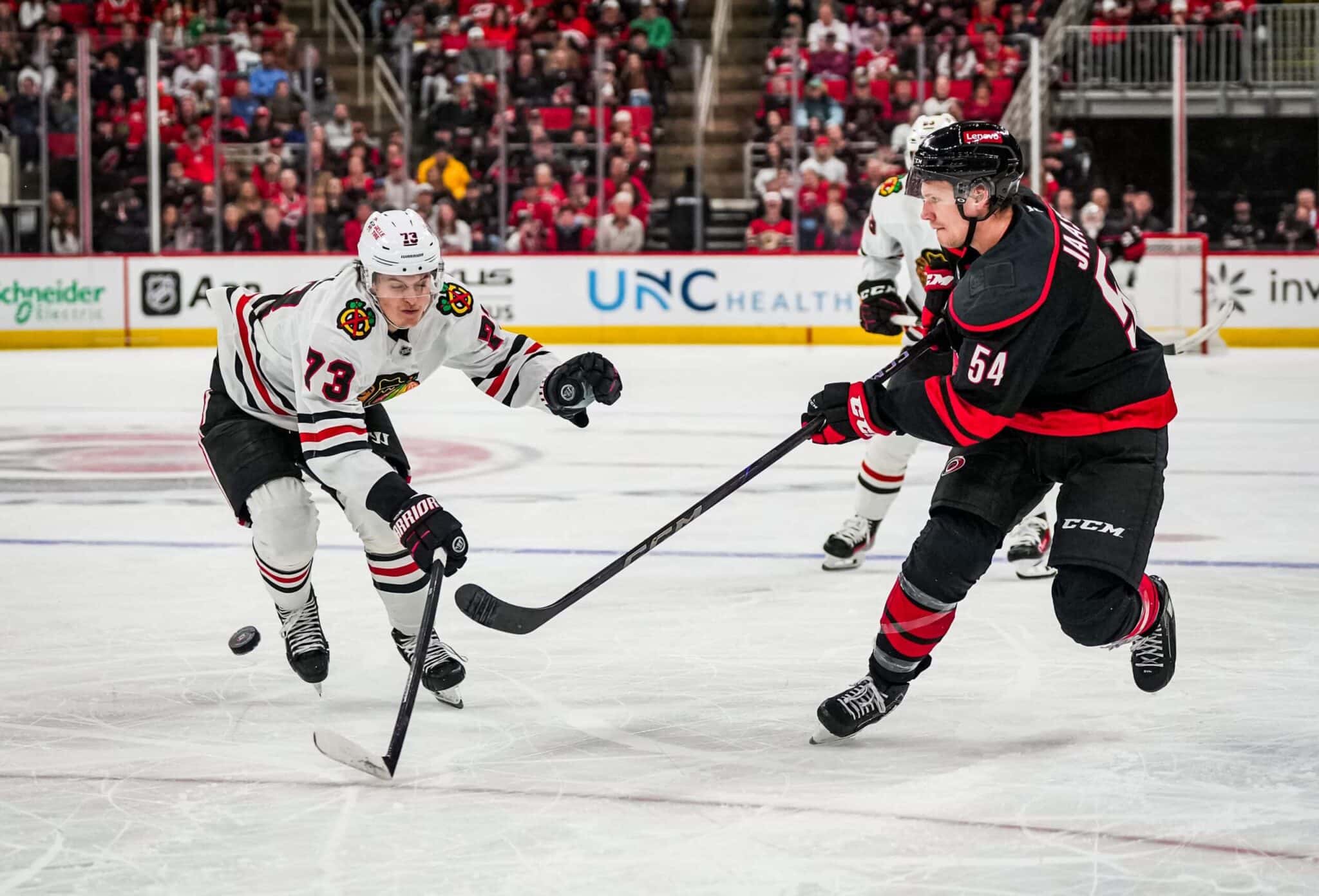 Suomalaishyökkääjä kutsuttiin NHL:n tulikuumaan seuraan