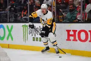 NHL:n supertähti sivuun – suomalaiselle mahdollisuus