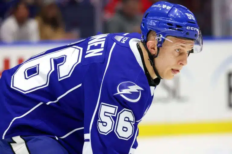 Suomalaisen jääkiekkolegendan poika kaupattiin NHL:ssä