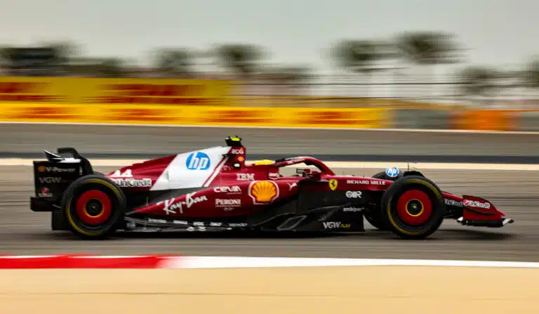 Lewis Hamilton ajoi F1-testien pohja-ajan