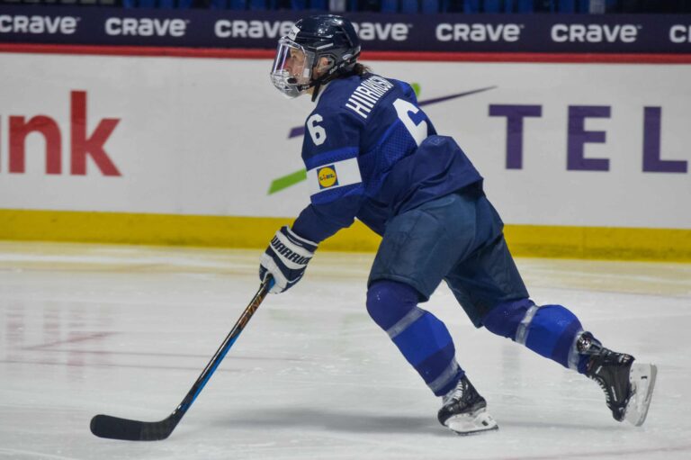 Karmea takaisku Naisleijonille