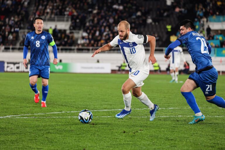 Huuhkajat-legenda vetosi kannattajiin – ”Siinäkin mielessä toivon”