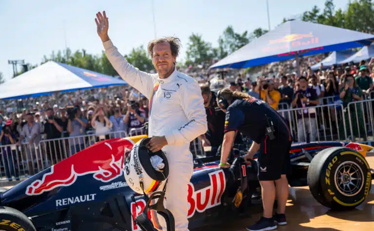 Formula 1-mestarille upea kunnianosoitus