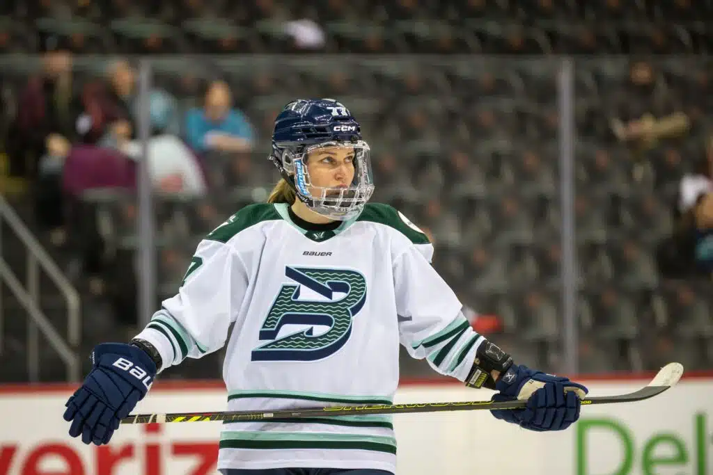 Susanna Tapani säkenöi ykköstähtenä – jysäytti upean maalin PWHL:ssä Susanna Tapani säkenöi ykköstähtenä – jysäytti upean maalin PWHL:ssä