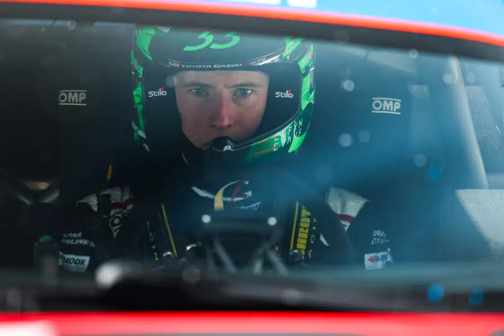 Elfyn Evans mokasi – Kalle Rovanperä heitti pyyhkeen kehään (ek15)
