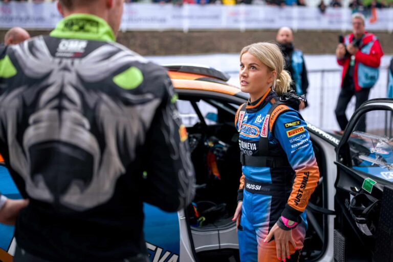 Janni Hussi on mukana surullisessa näytelmässä