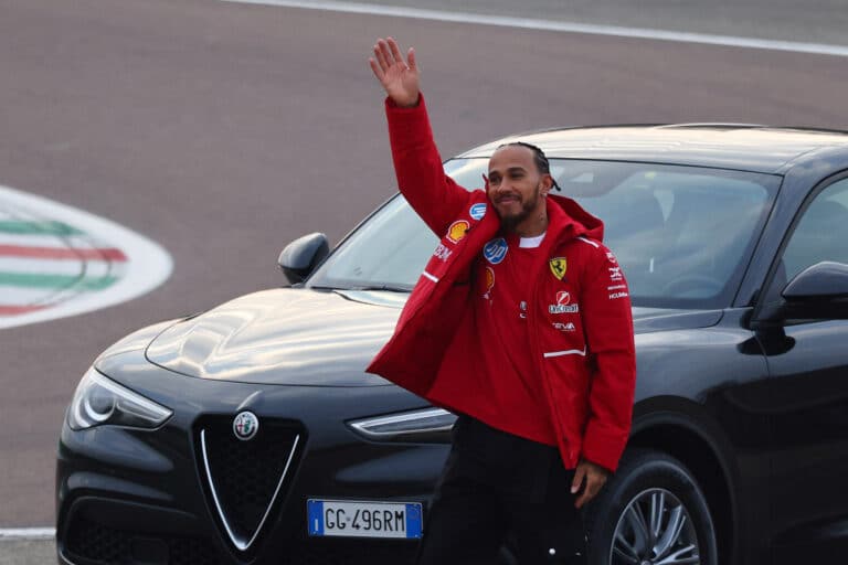 Lewis Hamilton teki ”kimiräikköset” – omalla tavallaan