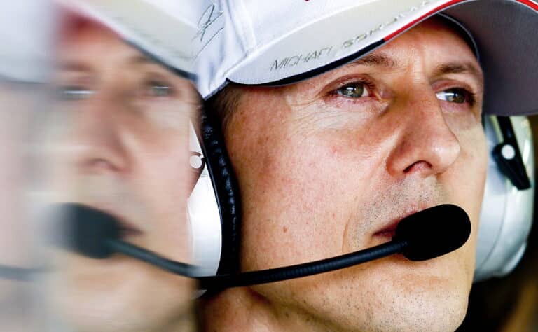 Michael Schumacher lennätettiin Sveitsiin