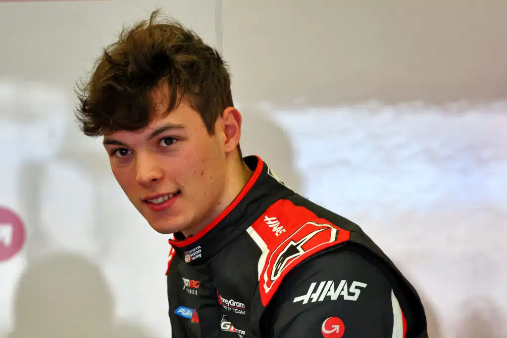 F1-kuskia uhkaa kilpailukielto