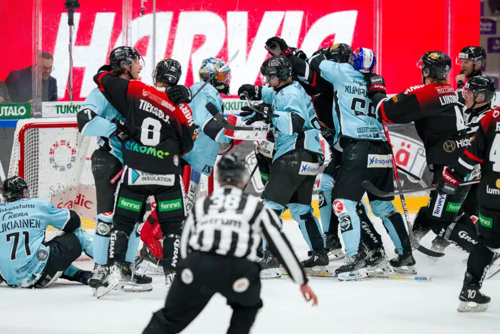 Pelicansin kannattajaryhmän mitta tuli täyteen – ”Protestoimme”