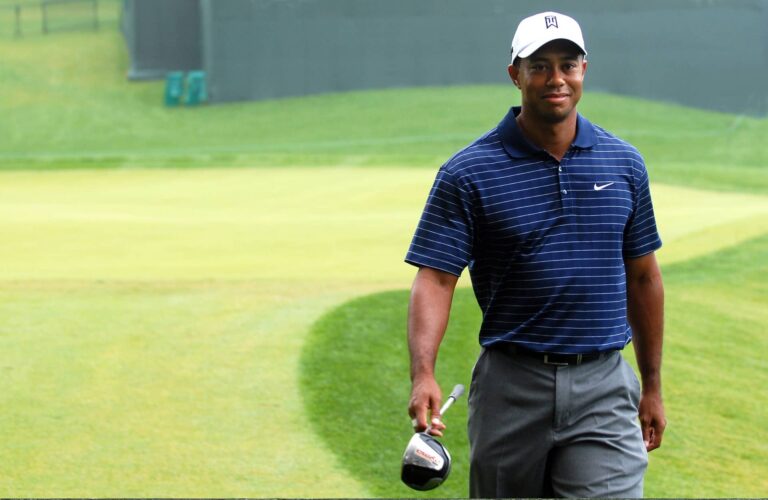Tiger Woods tekee paluun