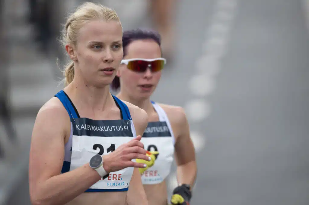 Suomalainen yleisurheilija hämmästeli tuomaritoimintaa Suomalainen yleisurheilija hämmästeli tuomaritoimintaa