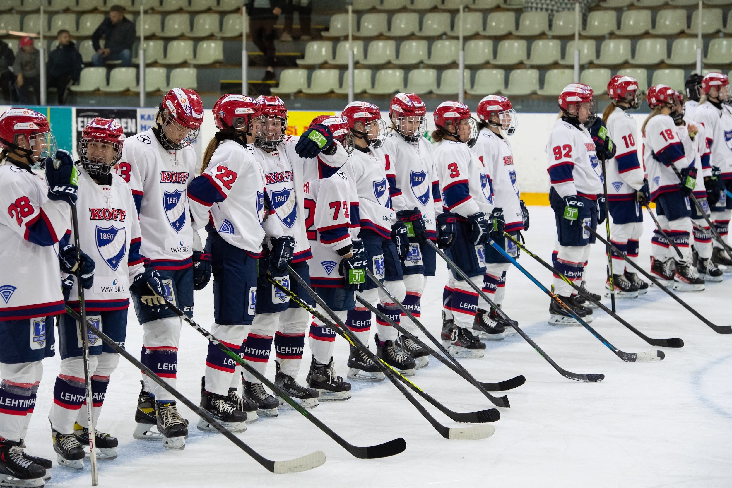HIFK:n uusi pomo paljasti Ylelle – tästä syystä seuran takki kääntyi