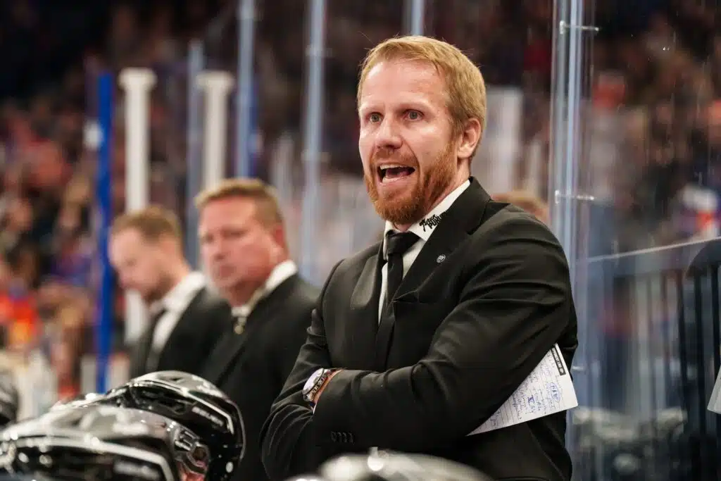 TPS:n Tommi Miettinen oli eri linjoilla Raimo Helmisen kanssa