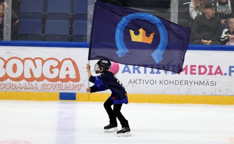 Kiekko-Espoo palasi valtaistuimelle ja voitti Suomen mestaruuden