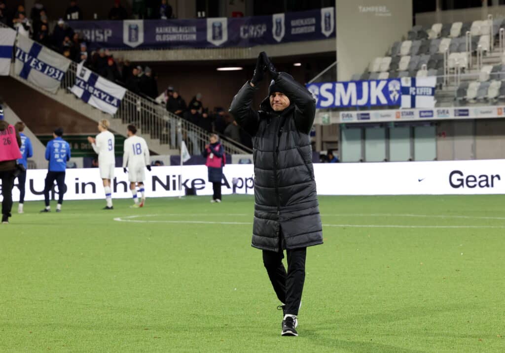 Nyt se alkaa - Pikkuhuuhkajat innoissaan EM-viheriölle: "Joukkueessa on ihan mieletön fiilis" Nyt se alkaa – Pikkuhuuhkajat innoissaan EM-viheriölle: ”Joukkueessa on ihan mieletön fiilis”