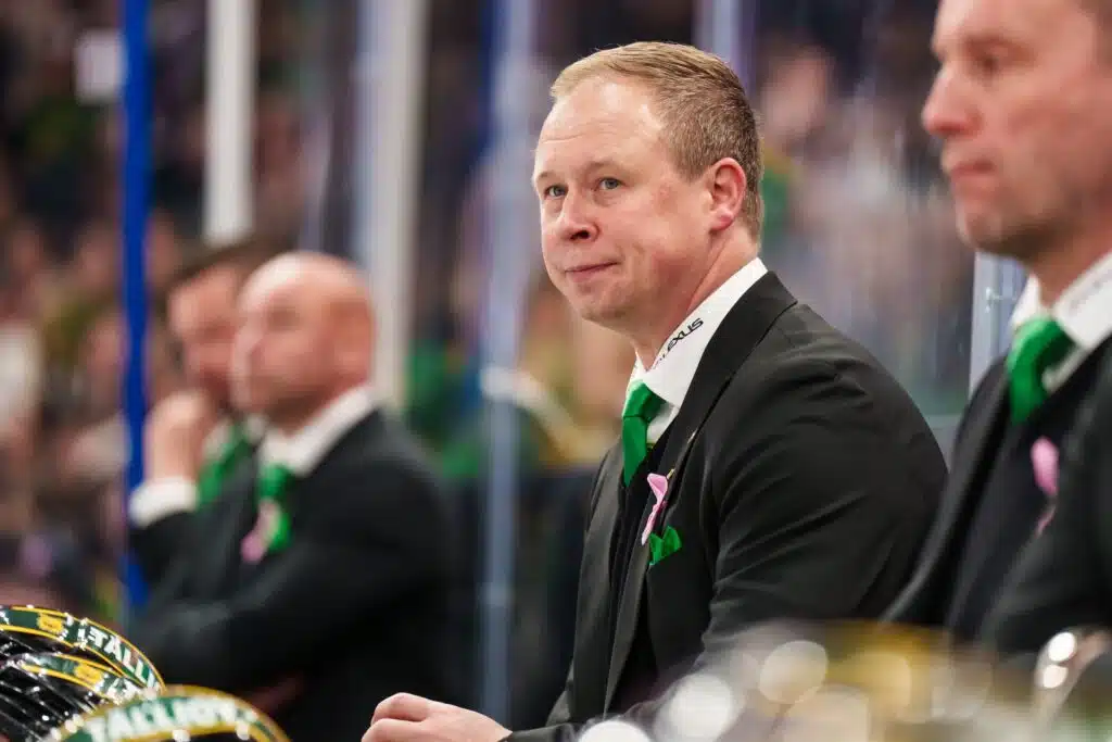 IS: Asiantuntija pamautti suoraa tekstiä Ilveksen päävalmentajasta Tommi Niemelästä