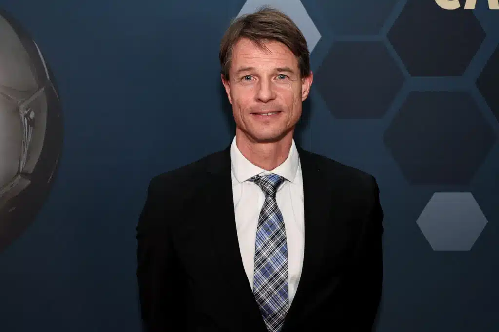 Pikkuhuuhkajien päävalmentaja Mika Lehkosuo yhtä hymyä – ”Eivät pelaajat ole tyhmiä”