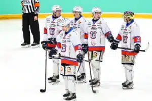 Ruma törkytemppu kuumensi tunteita karsintaottelussa - ja sitten kaikki olikin ohi Ruma törkytemppu kuumensi tunteita karsintaottelussa – ja sitten kaikki olikin ohi