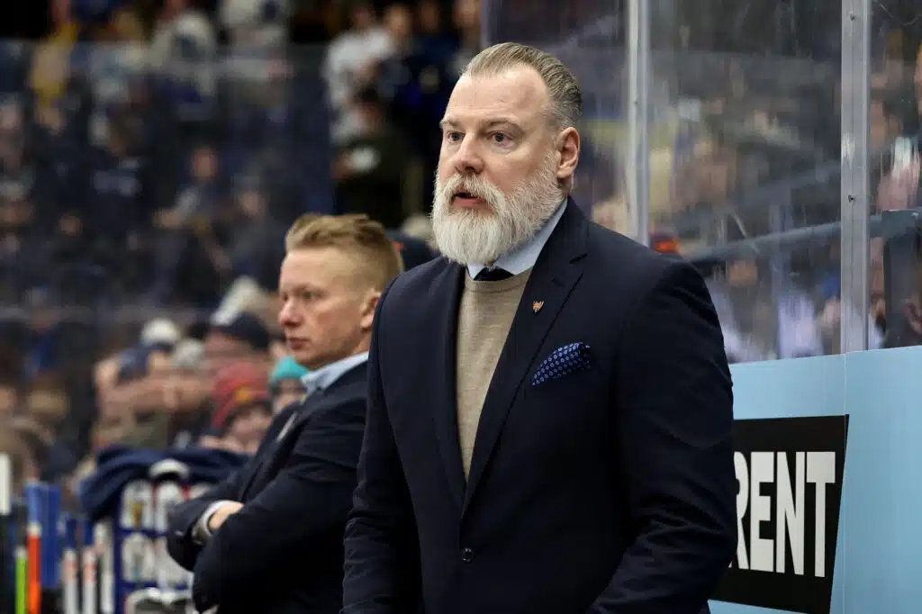 Keskustelu kuumenee: Lähteekö Rikard Grönborg Tapparasta?