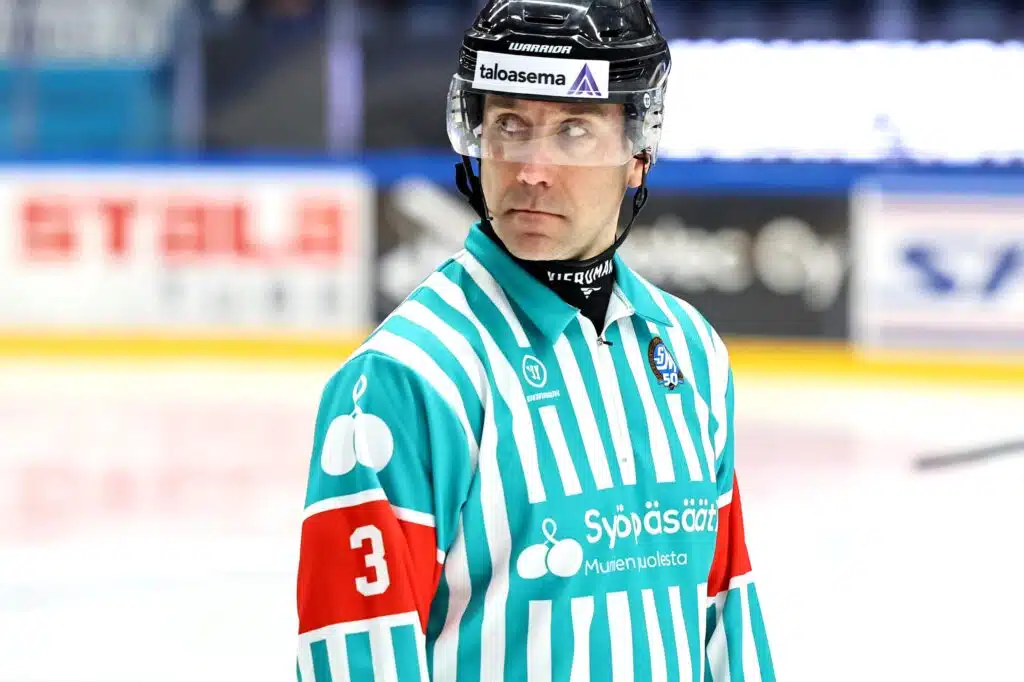 SM-liigatuomari saavutti upean rajapyykin