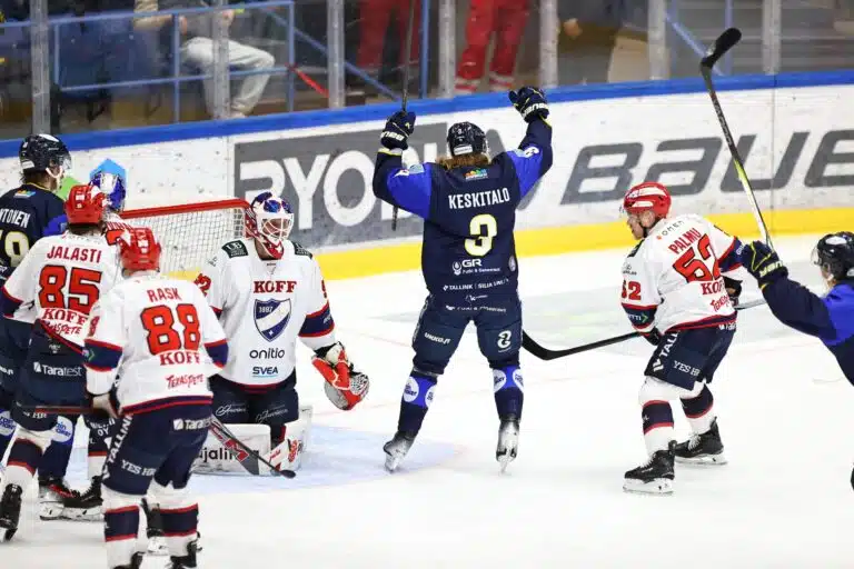 Metro-derby tarjosi hurjaa draamaa – HIFK:n raju nousu valui hukkaan Espoossa