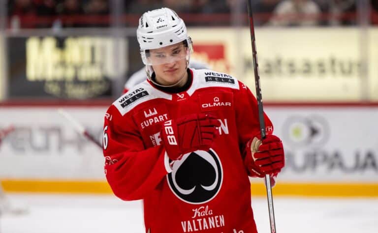 Nyt on kevät – SM-liigassa nyrkkitappelu