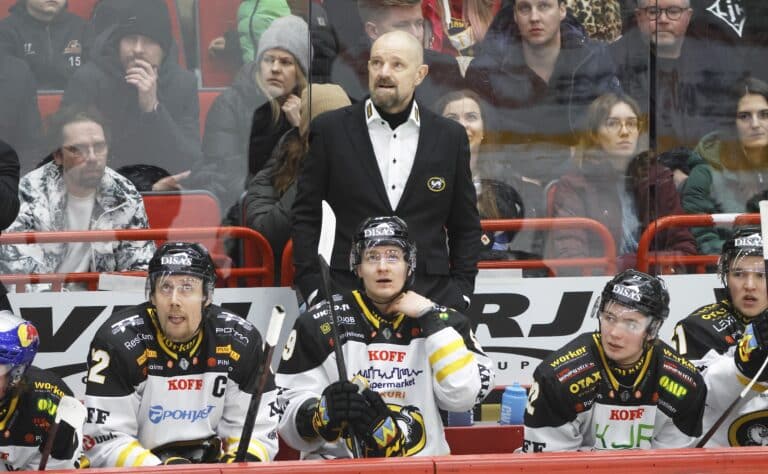 Kärpät kuilun partaalla – Petri Matikaiselta tiukkaa puhetta