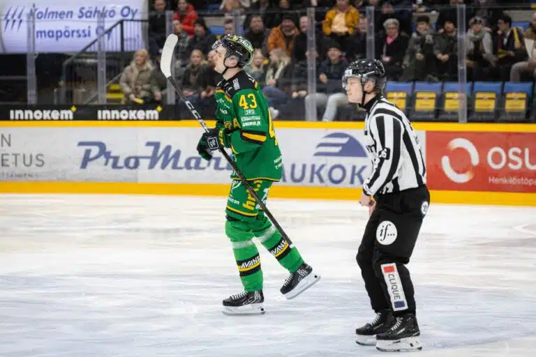 Ilves-pelaaja teloi KalPa-tähden – tällainen pelikielto tuli