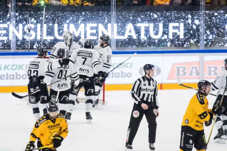 TPS hankki ruotsalaispuolustajan