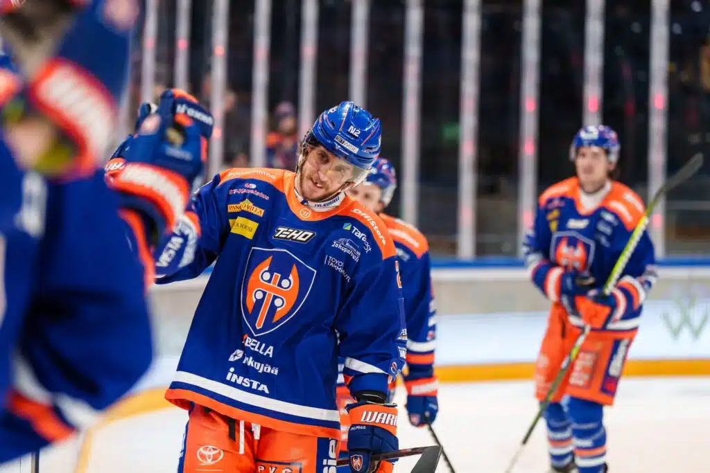 Tappara jatkaa kärjessä – Ilveksellä ei jakoa