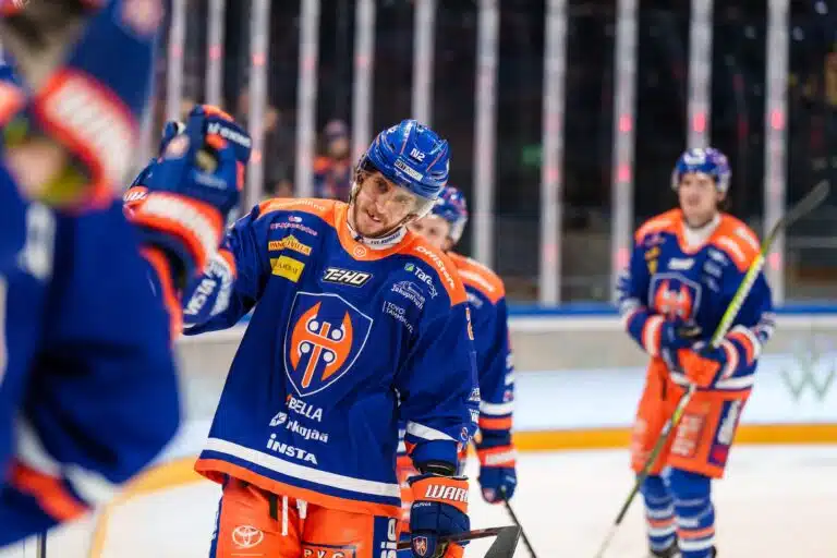 Tappara jatkaa kärjessä – Ilveksellä ei jakoa