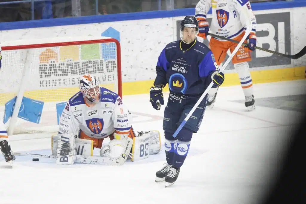 Omat koirat purivat verisesti Tapparaa, yksi joukkue lähti jo kesälomalle SM-liigassa