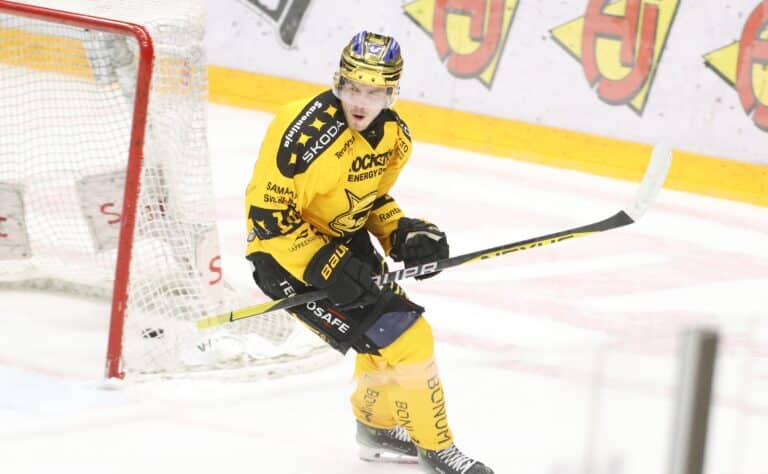 SaiPa väisti luodin Raumalla - sankari myönsi: "Täytyy olla kyllä tosi tyytyväinen" SaiPa väisti luodin Raumalla – sankari myönsi: ”Täytyy olla kyllä tosi tyytyväinen”