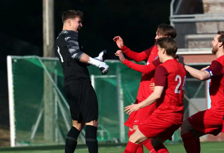 Veikkausliiga-seura putosi nöyryyttävällä tavalla – päävalmentajalta suoria puheita