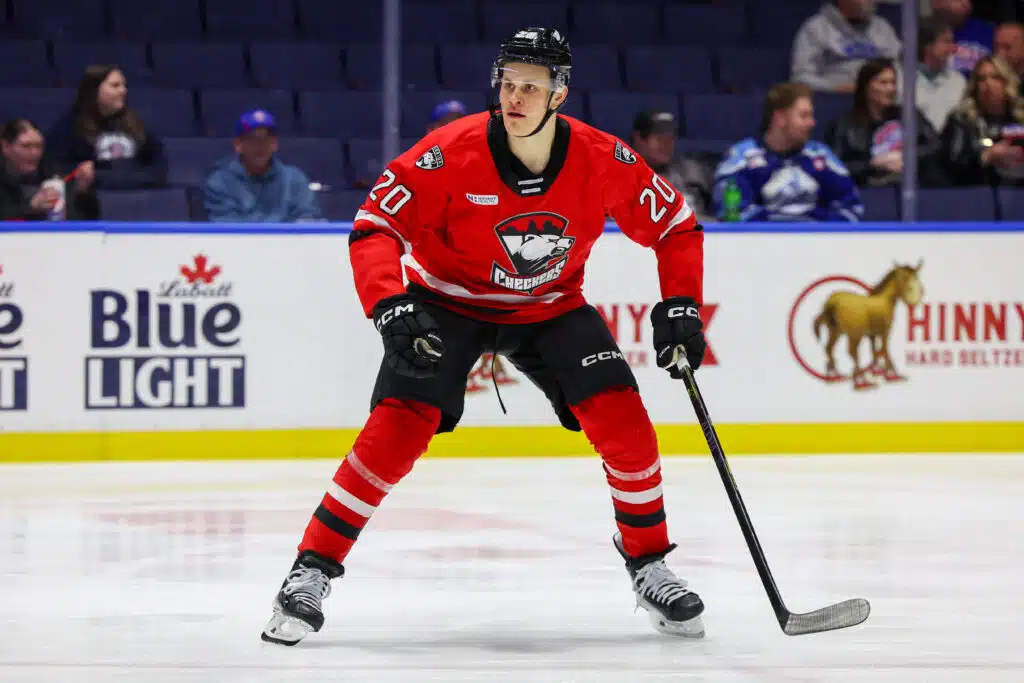 Jesse Puljujärven onnenkantamoinen ratkaisi jatkoajalla – Charlotte otti pakkovoiton AHL:n finaaleissa