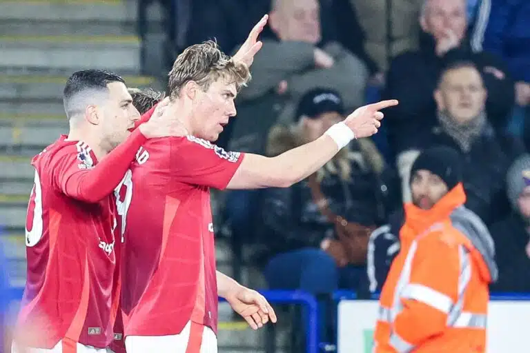 Rumia lukemia – Man United, Tottenham ja Chelsea vakuuttavasti finaaleihin