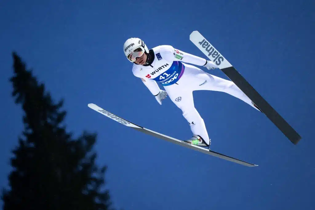 Slovenialle jälleen maailmanmestaruus, Suomi peittosi Yhdysvallat