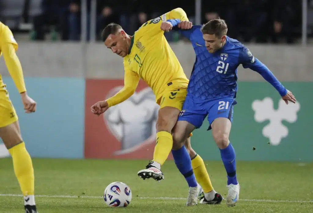 Huuhkajilta karmea sulaminen Liettuassa