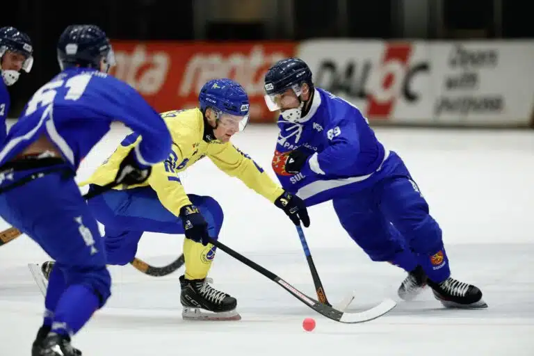 Suomi hävisi MM-finaalin Ruotsille