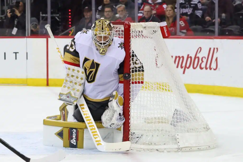 Suurta draamaa NHL:n pudotuspeleissä – Vegas voitti viimeisen sekunnin omalla maalilla