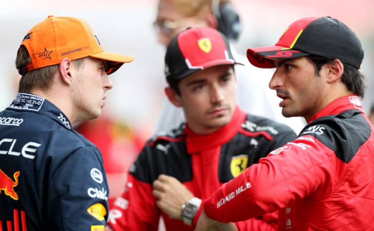 Kova F1-väite: Tämä kuski haluttiin Red Bullille – Verstappenin leiri vastusti