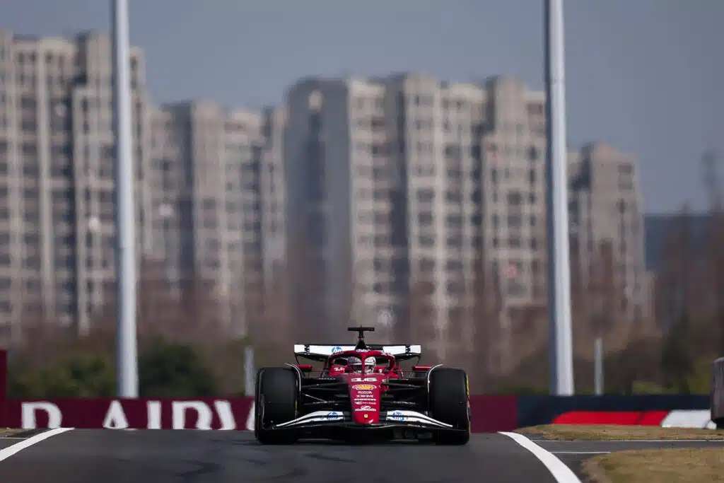 F1-sarjassa muhii skandaali – kaksi kuljettajaa hylätään?