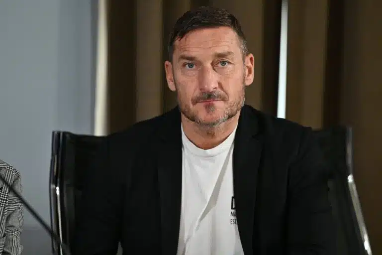 Legendaarinen Francesco Totti myrskyn silmässä Italiassa – aikoo matkustaa Venäjälle