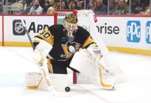 Suomalaisvahdille jatkosopimus NHL:ssä Suomalaisvahdille jatkosopimus NHL:ssä