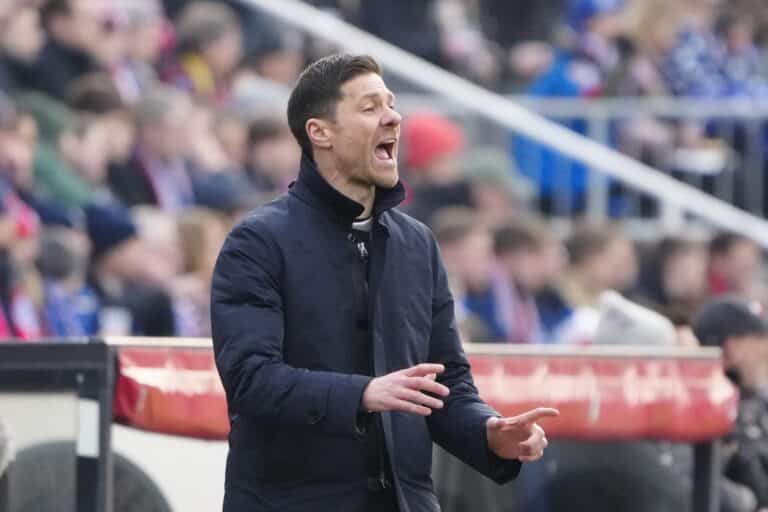 Xabi Alonso on näyttämässä Real Madridin kiukuttelevalle tähdelle ovea